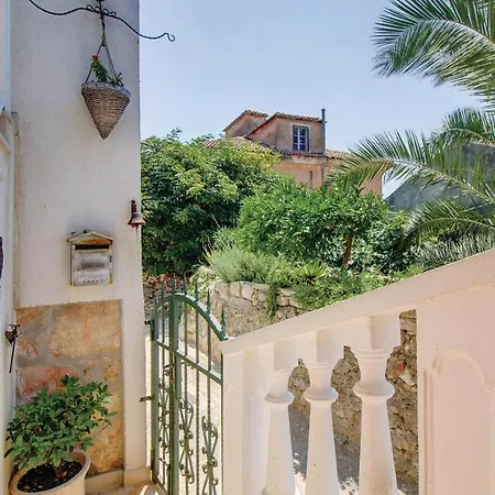 Apartamento Cozy In With Kitchen Mali Lošinj