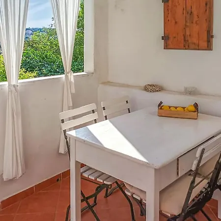 Apartamento Cozy In With Kitchen