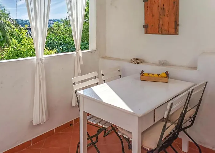 Appartamento Cozy In With Kitchen