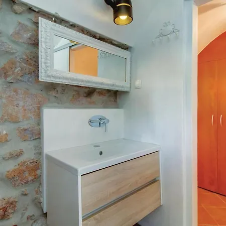 Cozy In With Kitchen Apartament Mali Lošinj